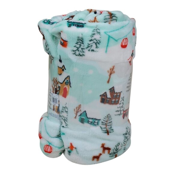 The Big One Oversized Plush Throw Blanket 5ft X 6ft Ski Village Green - Picture 5 of 10
